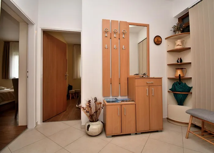 With Parking Space - 16495 Poreč