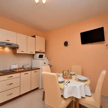 Appartement With Parking Space - 16495 *